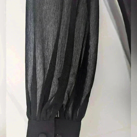 Black Double Layered Flowy H&M Dress with gold Zipper (Maternity) - size 4 - Picture 5 of 10